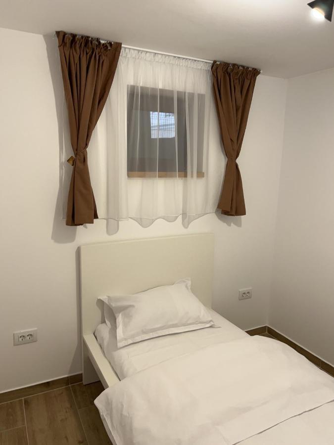 Vila Raa Husi Екстер'єр фото